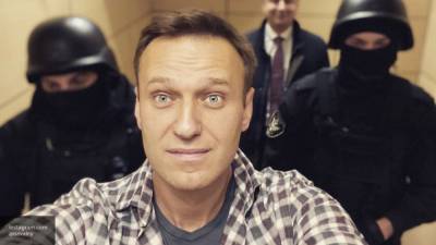 Навальный пытается избежать извинений перед Артеменко заявлениями о поднятии пенсий