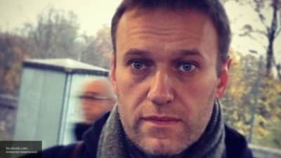 Навальный пытается избежать наказания за оскорбление ветерана, предлагая повысить пенсии