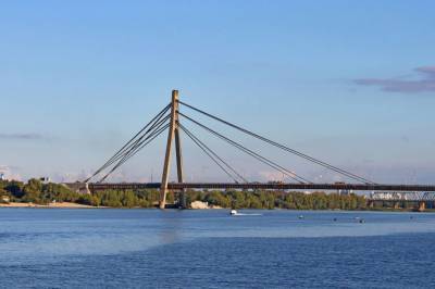 На Северном мосту в Киеве три ночи подряд будут ограничивать движение транспорта