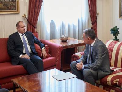 Президент Болгарии переживает за соотечественников, живущих на Украине