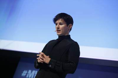 Дуров призвал бороться с Google и Apple