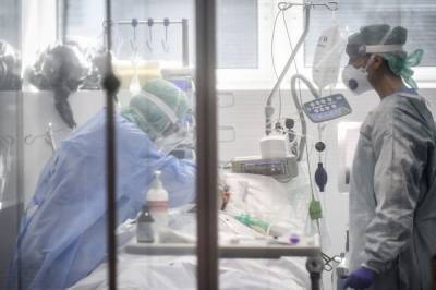 Впервые больше 800 больных за сутки: пандемия COVID-19 в Украине набирает обороты