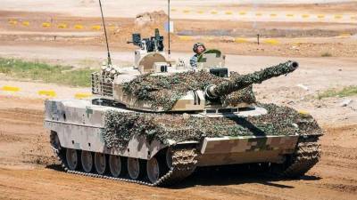 Новейшие китайские танки переброшены в район конфликта с Индией