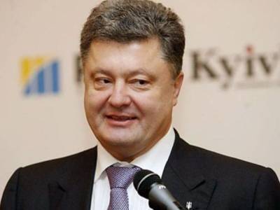 Танцы на костях отца: Украинцев шокировало поведение Порошенко