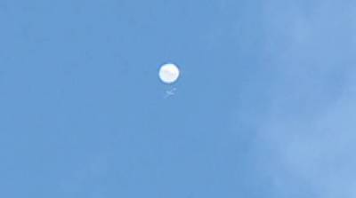 Загадочный летающий объект в небе над Японией удивил людей – видео