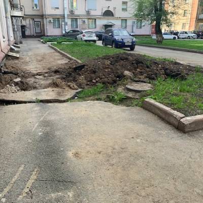 Двор в центре Кемерова отремонтировали после вмешательства прокуратуры