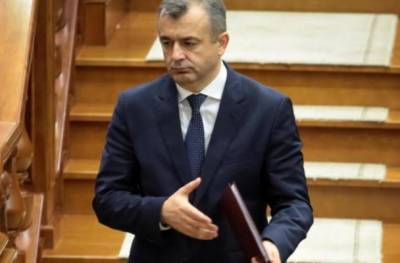 Премьер Молдавии уступит кресло оппозиции, если это поможет вернуть деньги