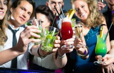 Как контролировать употребление алкоголя? Рассказывают медики