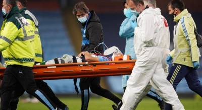 Вратарь Манчестер Сити нанес серьезную травму своему одноклубнику во время матча (фото, видео)