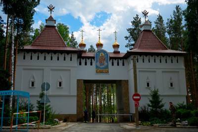 ФСБ открестилась от визита в захваченный казаками женский монастырь