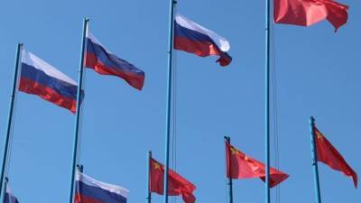 Die Welt призвал Берлин «сдерживать амбиции» России и Китая