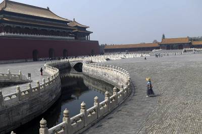 Власти Пекина назвали категории людей, которым запрещено покидать город