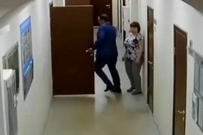 Побег чиновника из Иркутска от следователей попал на видео