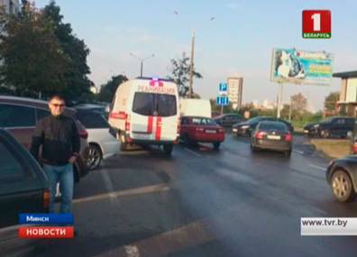 В Минске на пересечении Шугаева и Руссиянова водитель сбила мальчика на велосипеде