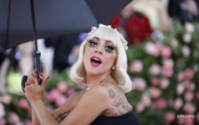 Леди Гага поразила сеть снимком без макияжа