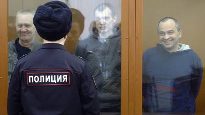 Участников «Артподготовки» приговорили к срокам от 6 до 13 лет по делу о поджоге сена в центре Москвы