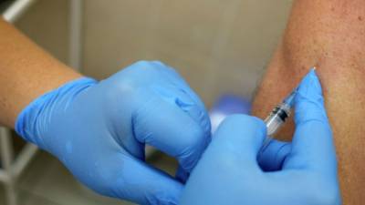 Первые подопытные: в России начали испытывать вакцину от COVID