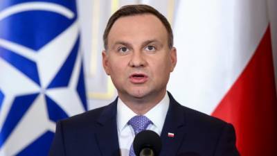 Президенту Польши нужно срочно попасть в США, пока он не потерял свой пост