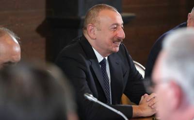 Путин обсудил борьбу с COVID-19 с президентом Азербайджана