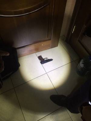 На севере Москвы неизвестный устроил стрельбу в квартире