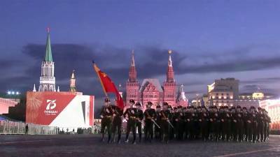 В Москве минувшей ночью прошла первая сводная репетиция парада в честь 75-летия Победы