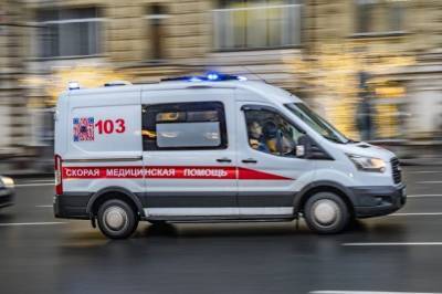 В Санкт-Петербурге иномарка сбила шестерых человек на пешеходном переходе
