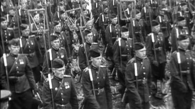 Рассказ фронтовика Николая Карпова, который маршировал по брусчатке Красной площади в 1945-м