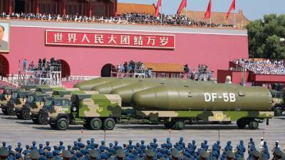 Китай стал лидером по наращиванию ядерного арсенала