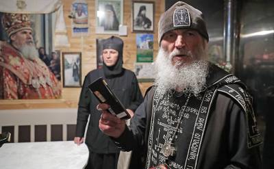 Казаки в России захватил женский монастырь, ФСБ и полиция оказались бессильны
