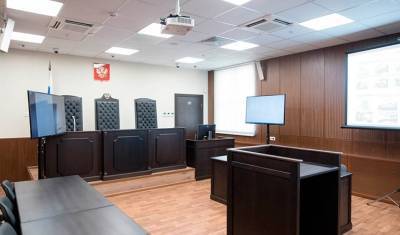 Обвинявшийся в нападении на полицейского петербуржец отсудил 750 тысяч рублей
