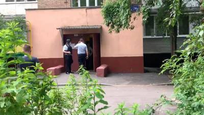 Четыре человека погибли при стрельбе на улице Приорова в Москве.