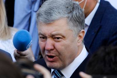 Порошенко обвинил Зеленского в желании превратить Украину в страну Януковича