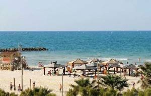 Популярный пляж Тель-Авива закрыт