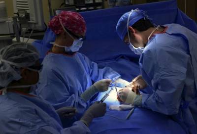 В Севастополе врачи провели редкую операцию по спасению новорожденного