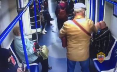 В Москве задержали мужчину, распылившего газовый баллончик в метро
