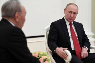 Путин пожелал выздоровления Назарбаеву, у которого выявили COVID-19