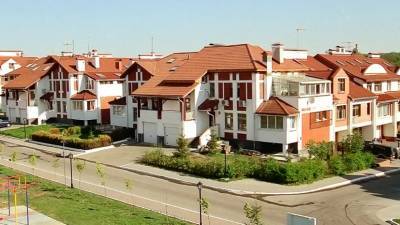Эксперт оценил рост цен на аренду загородных домов в Ленобласти
