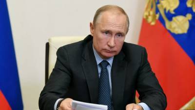 Путин призвал другие страны ускорить рассекречивание военных архивов