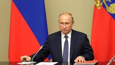 Путин поблагодарил российских медиков за подвижнический труд