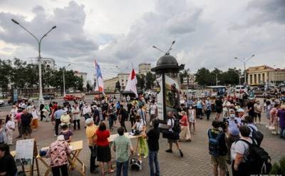 В Минске проходит акция солидарности с политиками, задержанными в ходе предвыборной кампании