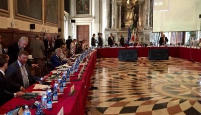 Венецианская комиссия настаивает на исключении поправки в Конституцию РФ о решениях ЕСПЧ