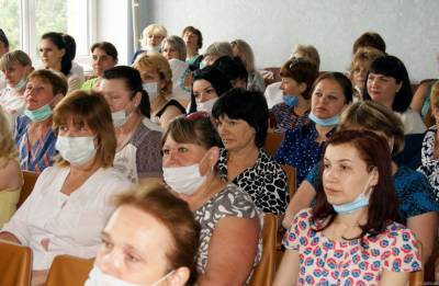 Медиков Лисичанска поздравили в канун Дня медицинского работника