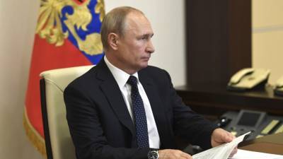 Путин впервые показал свой «секретный» кабинет в Кремле