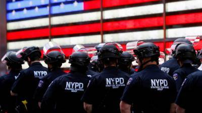 «Затушить протестное движение»: как власти США планируют реформировать полицию