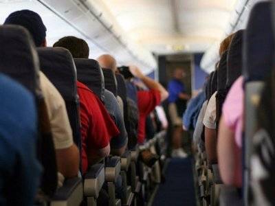 Стюардесса назвала самую отвратительную привычку пассажиров самолетов