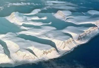Исследователи обнаружили неизвестную впадину у берегов Антарктиды