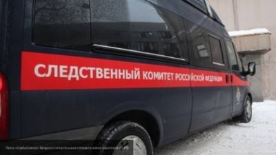 Тела погибших при стрельбе в московском многоквартирном доме вывезли с места преступления