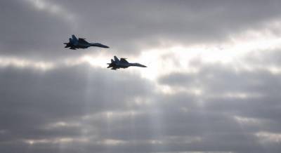 Военные США вынуждены второй раз перехватывать российские боевые самолеты возле Аляски