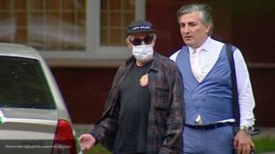 Домогаров призвал отказаться от критики устроившего "пьяное" ДТП Ефремова