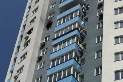 В Киеве произошел пожар в многоэтажке: спасатели эвакуировали 11 человек